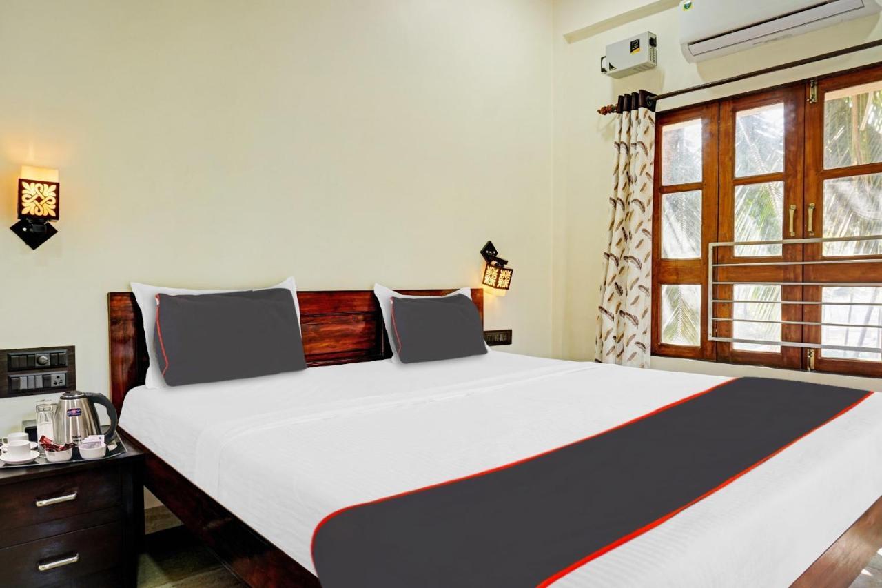 Collection O Shovi Beach View Resort Alibag Bagian luar foto