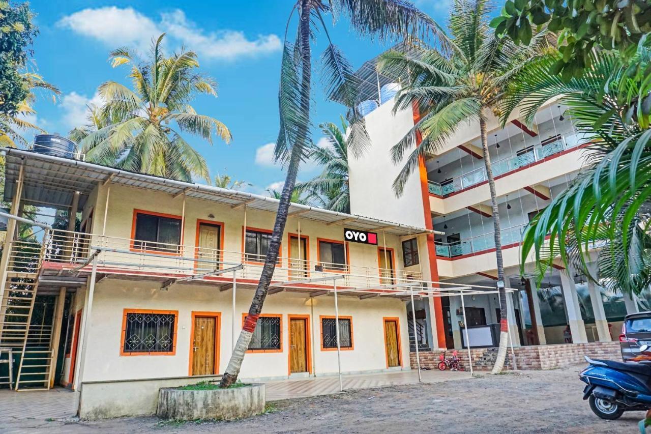 Collection O Shovi Beach View Resort Alibag Bagian luar foto